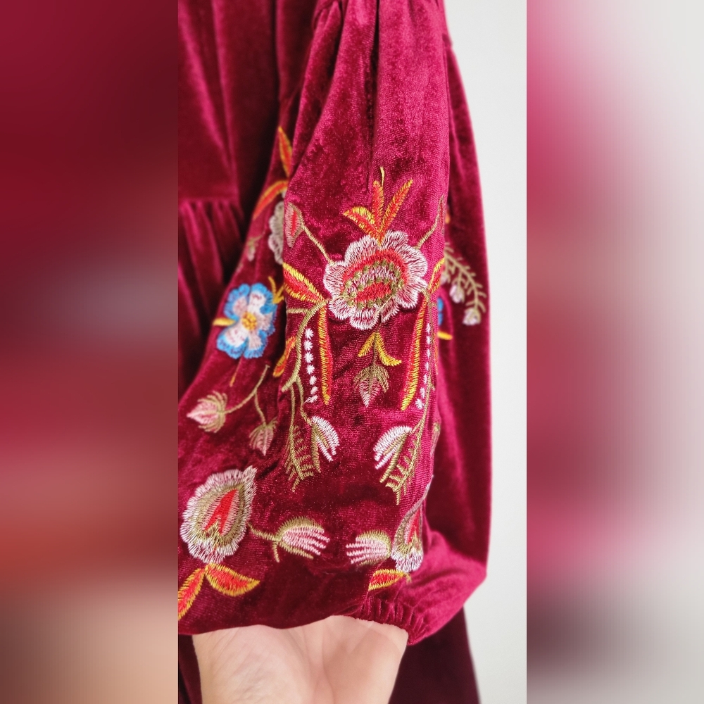 Aofur Smooth Velvet Floral Embroidered Balloon Sleeve Tunic Dress - SIZE SMALL - Picture 10 of 16